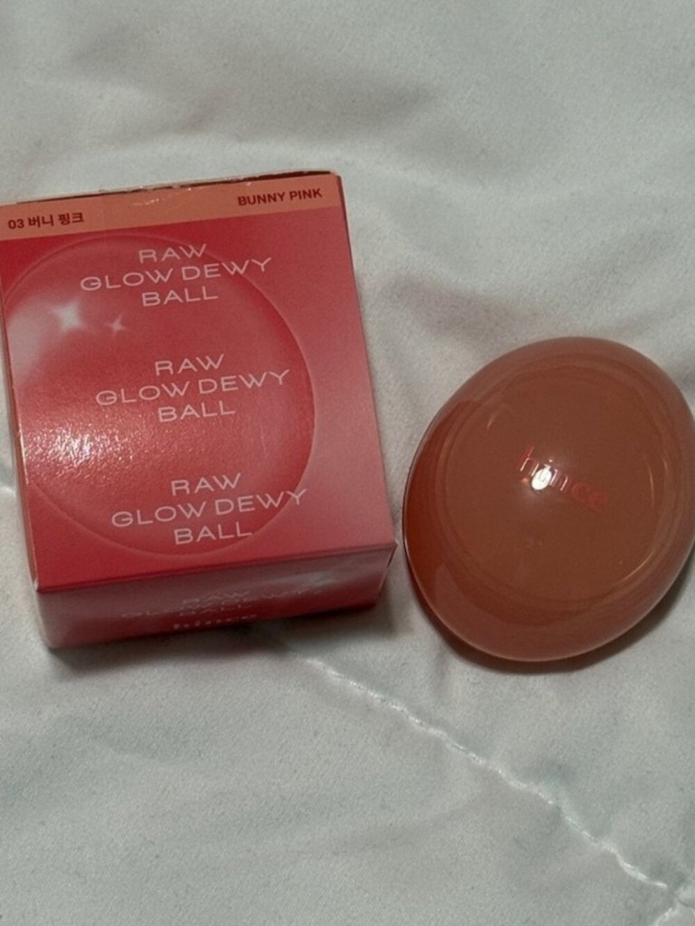 Hince Raw Glow Dewy Ball in "03 Bunny Pink"